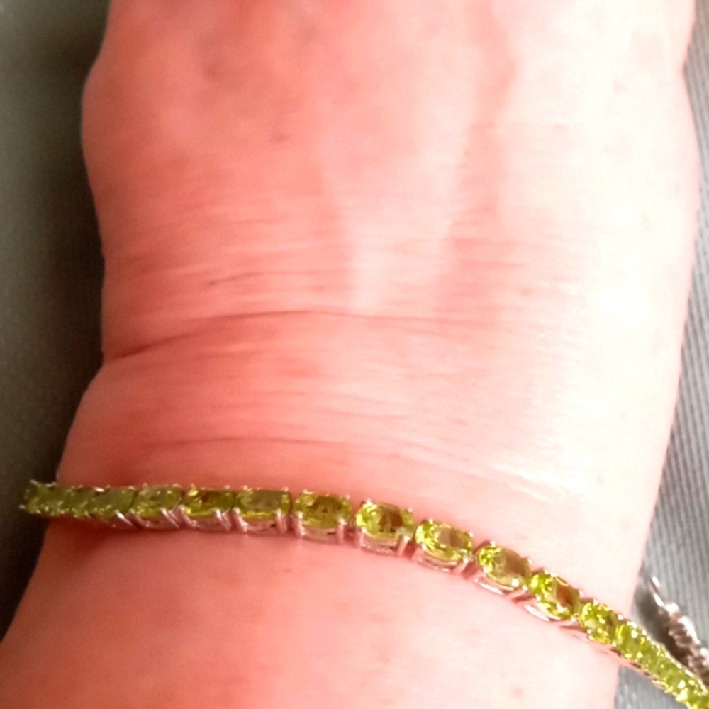 PERIDOT, NATURAL WHITE ZIRCON FANCY BRACELET - Picture 8 of 9